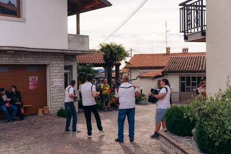 V osrčju dežele terana; Vir: Arhiv Občine Sežana 